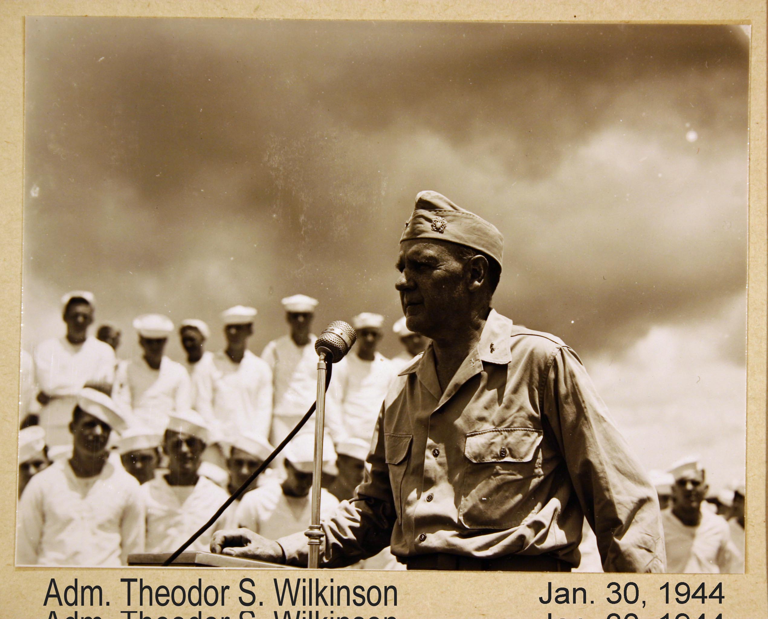Admiral Wilkinson receives award