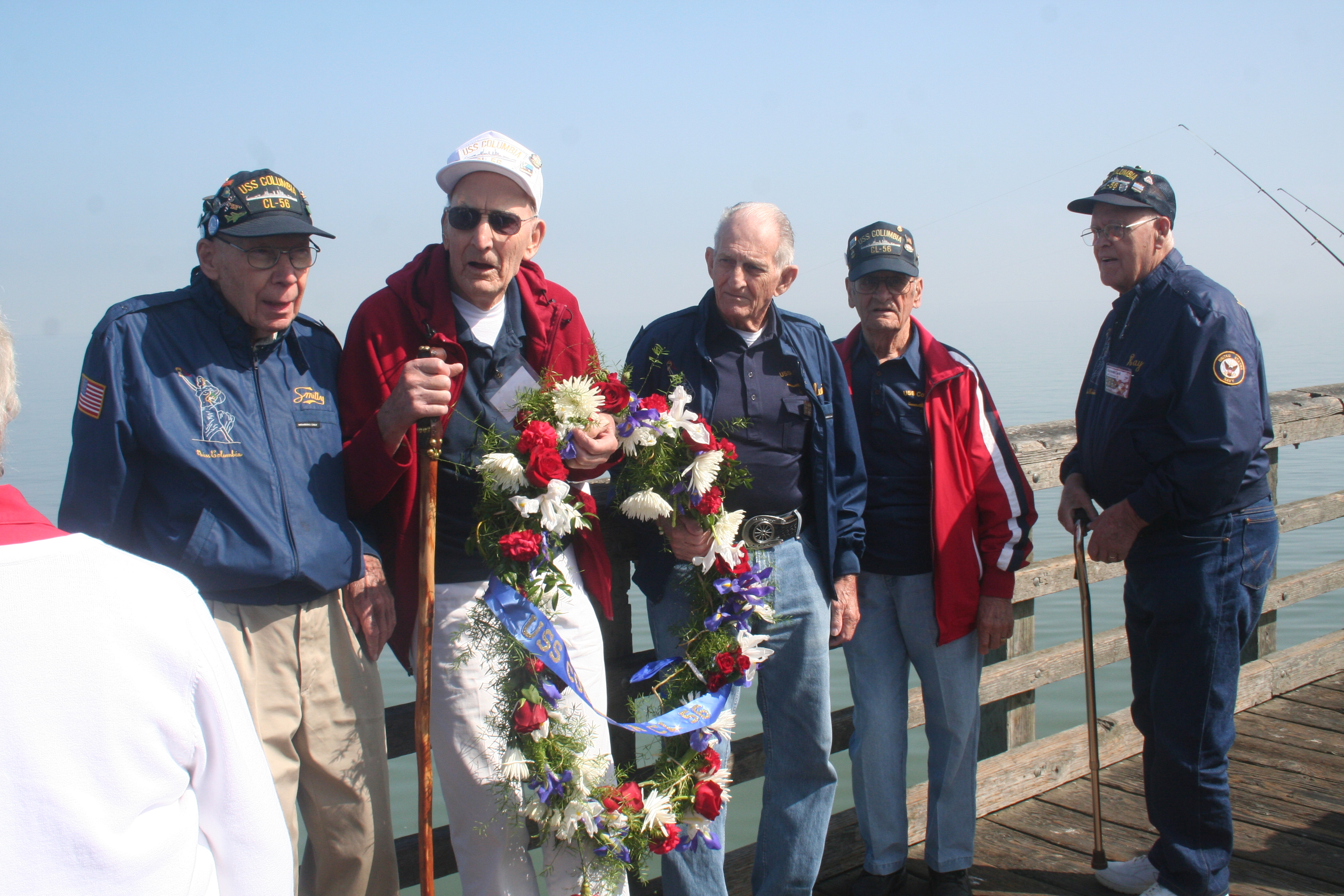 5 Columbia men with wreath